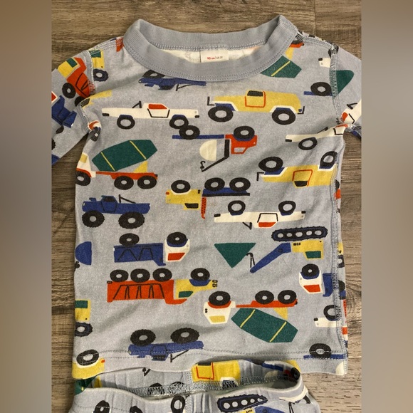 Bundle of 3T Long Sleeved Hanna Andersson Pajamas - Picture 5 of 7